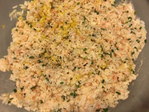 Insalata veloce di riso al salmone affumicato