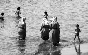 Suore in mare