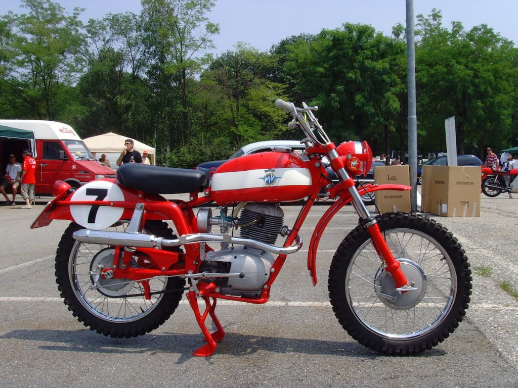 MV Agusta 125 regolarità casa
